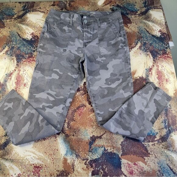 Women's Camouflage Utility Ankle Skinny Jeans By Seven Size 10 NICE - Picture 1 of 14
